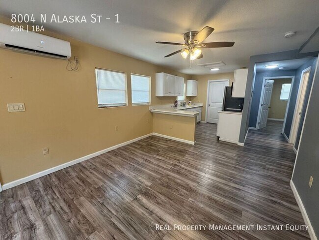 Foto del edificio - 8004 N Alaska St
