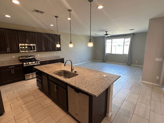 Foto del edificio - Corner Lot, RV Gate and Garage, Single Lev...