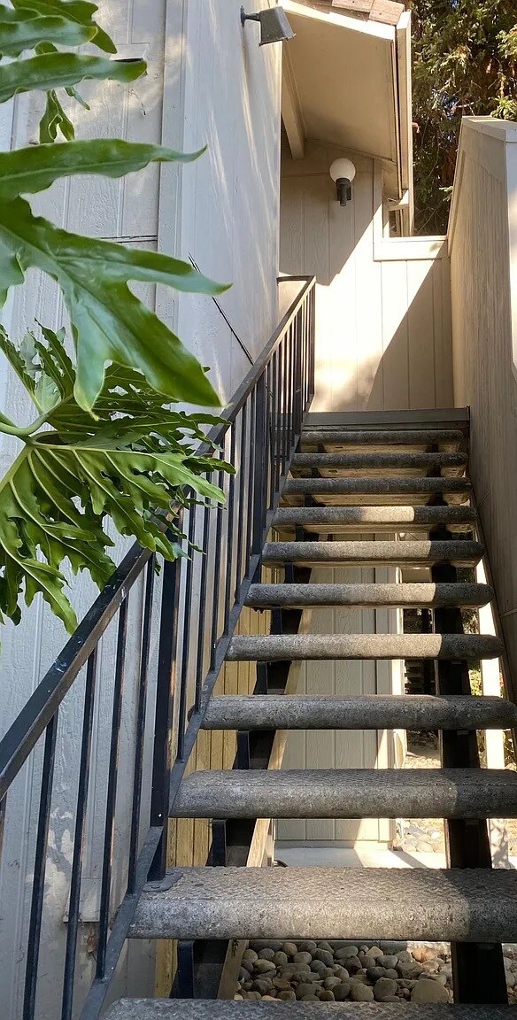 Foto del edificio - 633 Yolo Ct