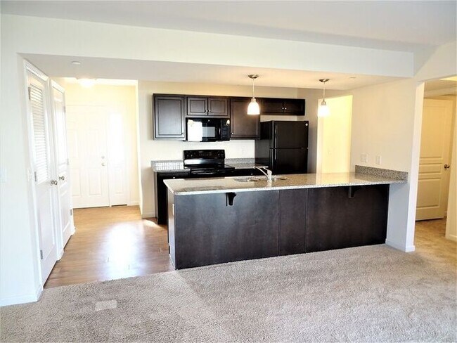 Building Photo - Generous-Sized 1 Bedroom, 2nd Floor Apartment