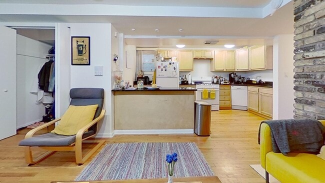 Photo - 2613 N Halsted St Apartment