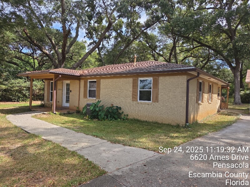 Foto principal - 6590 Dewrell Square