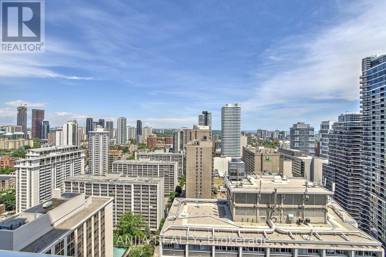 Primary Photo - 7 Grenville St