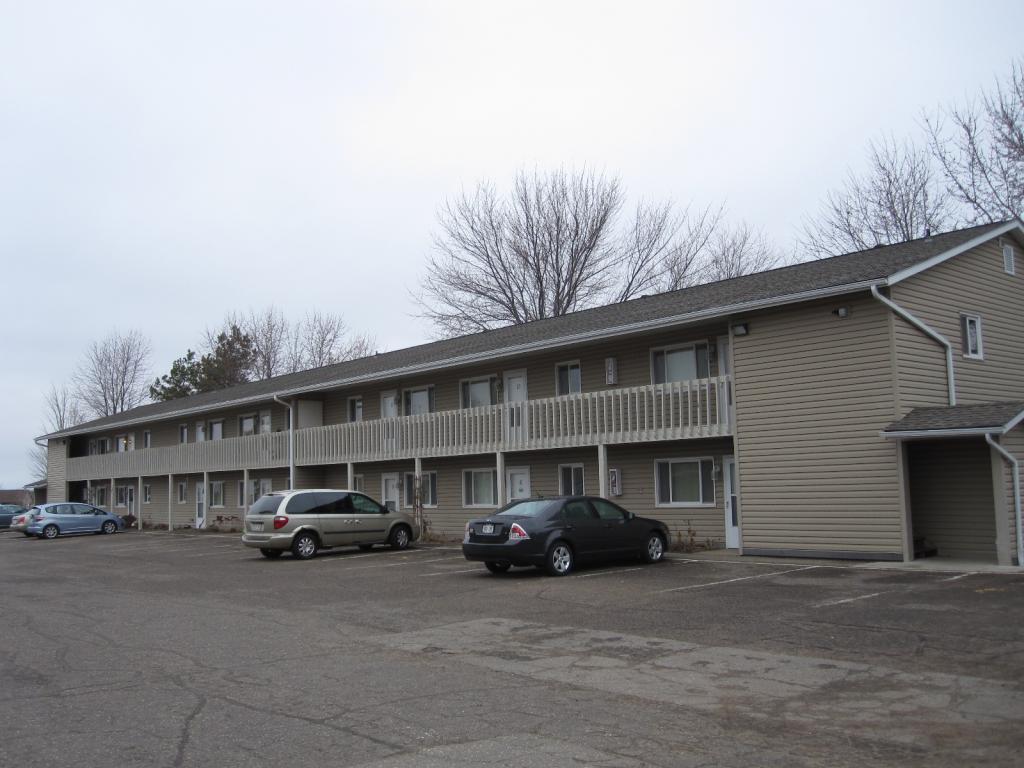 Primary Photo - 1380 Heritage Dr