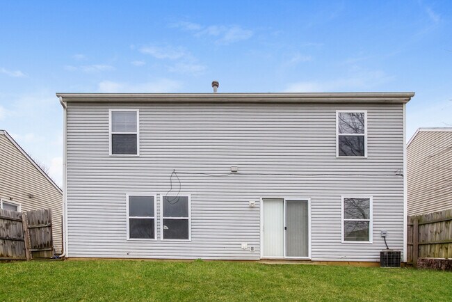 Building Photo - 2302 Summerwood Ln