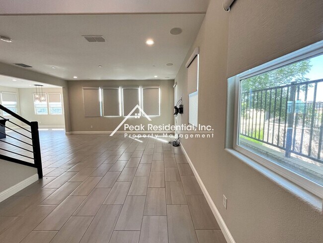 Building Photo - Better than new in Rocklin 4-bedroom home