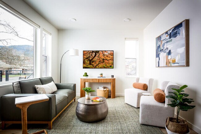 Foto del edificio - 1244 Quincy St