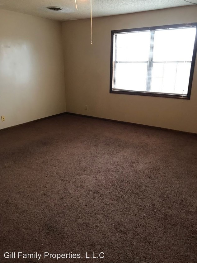 Foto principal - 629 N West St