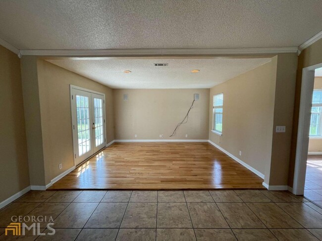 Building Photo - 604 Wild Grape Dr