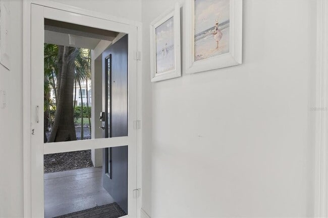 Building Photo - 500 S Washington Dr