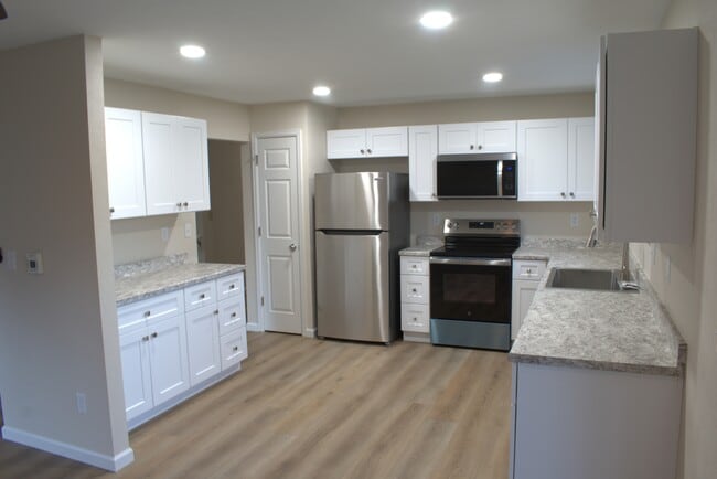 Foto del edificio - 7994 S Field St