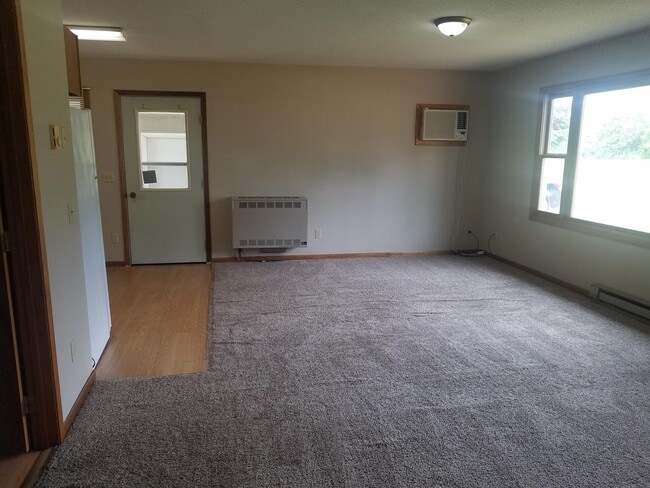 Building Photo - 75 Willow St SE