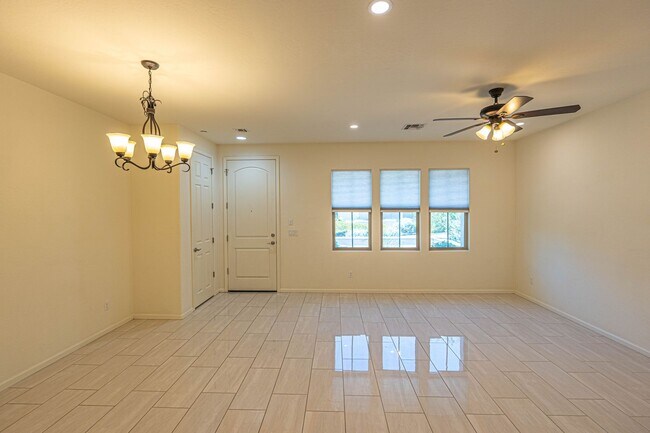 Foto del edificio - Modern Living in Gated Siena at Ocotillo –...