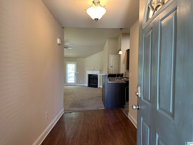 Foto del edificio - 480 River Crest Dr N