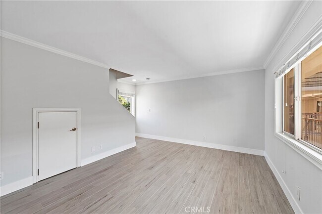 Foto del edificio - 2037 S Coast Hwy