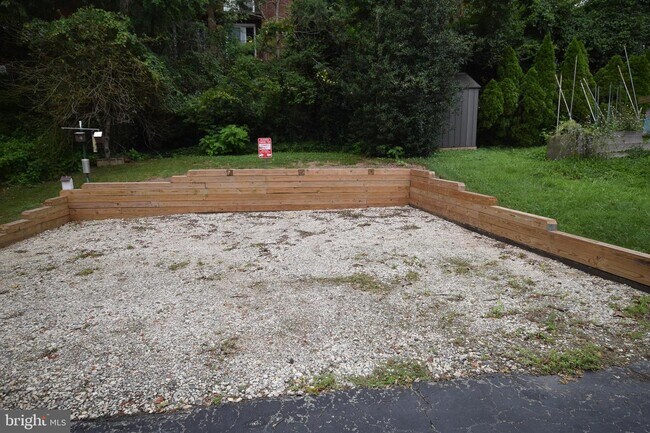 Building Photo - 512 Donna Cir