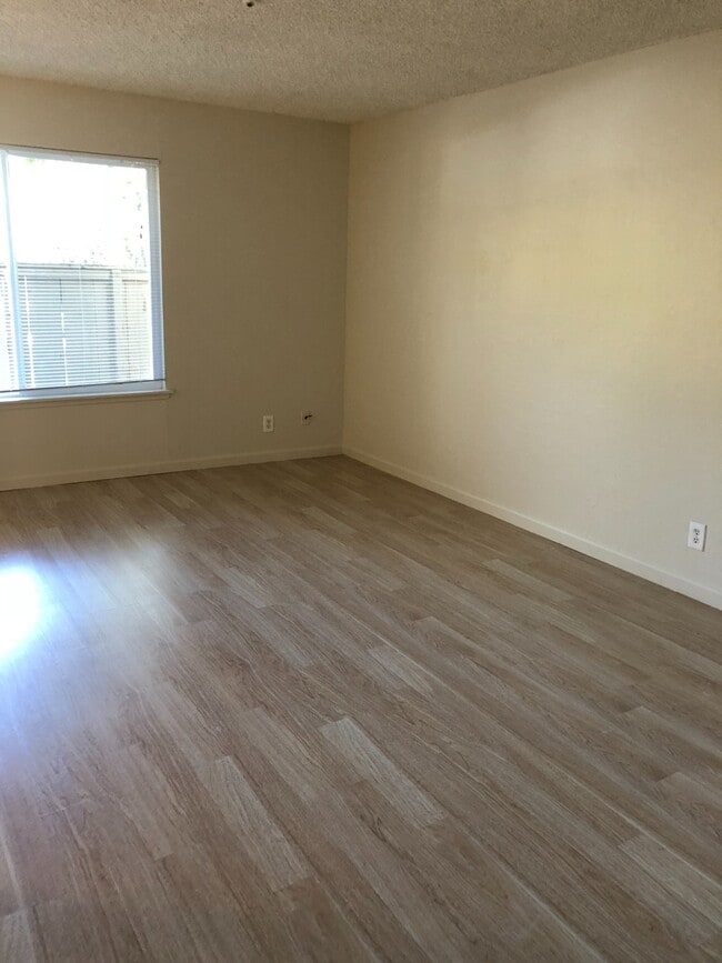 Foto del edificio - rh2045MountOlive