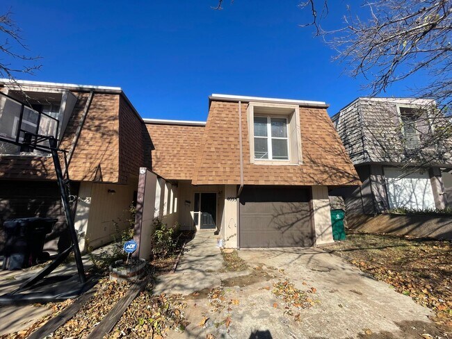 Foto del edificio - 3 Bed Duplex OKC