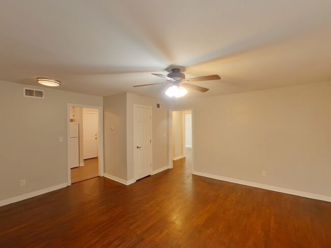 Foto del edificio - 1910 N Heiserman