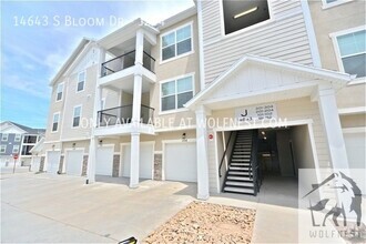 Building Photo - 14643 Bloom Dr