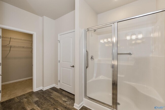 Foto del edificio - 15977 Glenncrest Ln