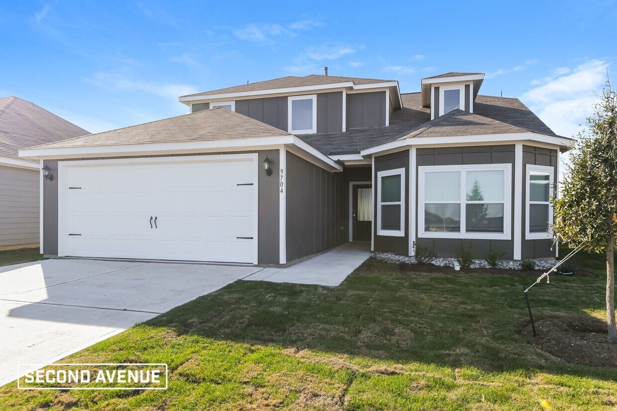 Primary Photo - 9704 Sierra Grande Dr