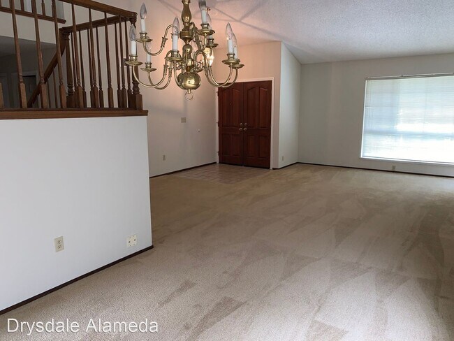 Building Photo - 4 br, 3 bath House - 3366 Washington Court