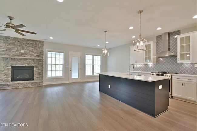 Building Photo - 9634 Snowy Clf Ln