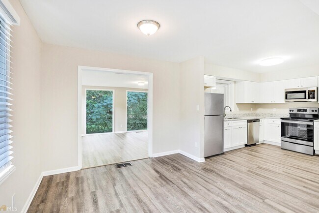 Foto del edificio - 5946 Cardinal Dr SW