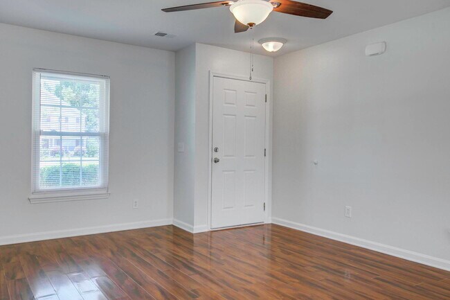 Foto del edificio - 138 Thistle Rd