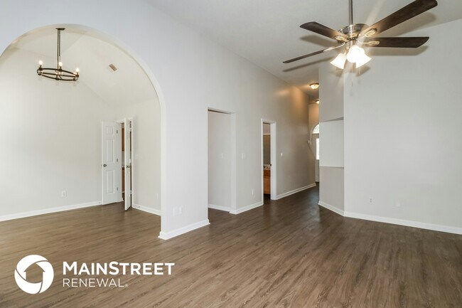 Foto del edificio - 4451 Lunsford Dr