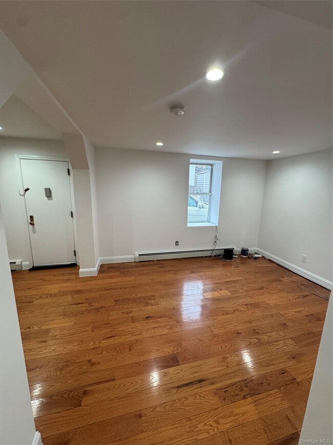 Building Photo - 2031 Tomlinson Ave