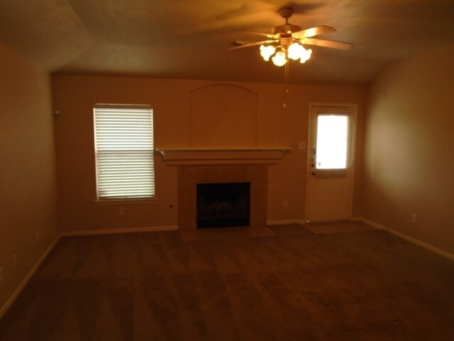 Foto del edificio - 16530 Sperry Gardens Drive