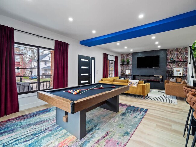 Foto del edificio - 25 N Rose Blvd