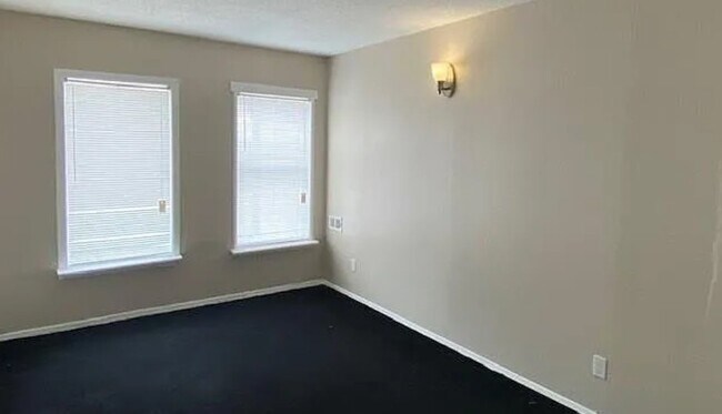 Building Photo - 2700 Al Lipscomb Way