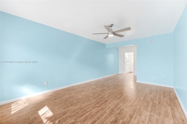 Building Photo - 635 8th St