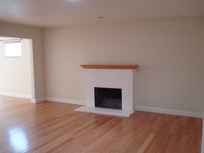 Building Photo - 2526 Spring Creek Dr