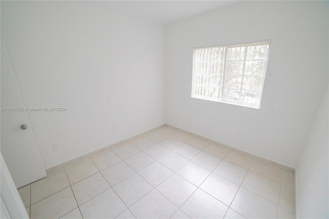 Foto del edificio - 7200 NW 114th Ave