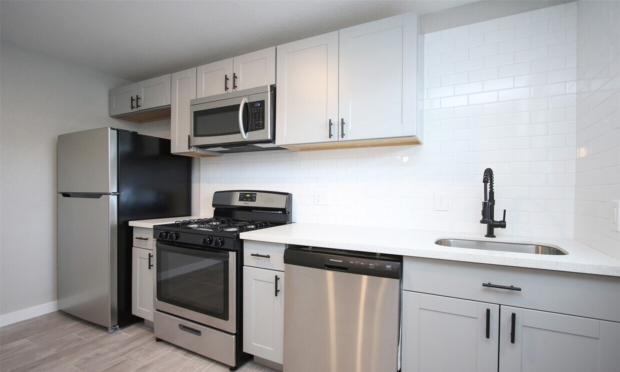 Foto principal - 5201 Crawford St