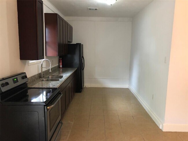 Foto del edificio - 409 Grace St