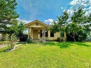 Building Photo - 2438 W Clarendon Dr