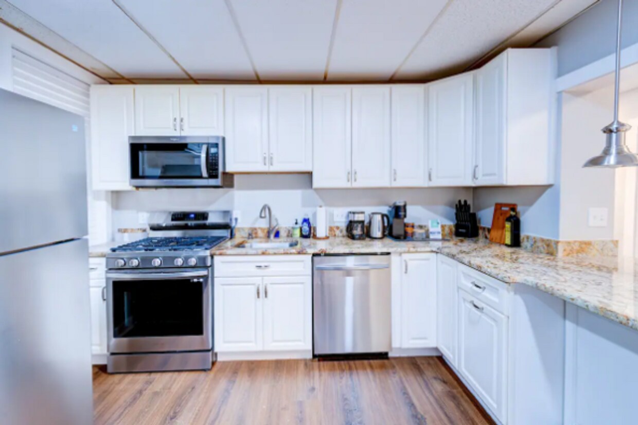 Photo - 174 Park St (New Haven, CT)