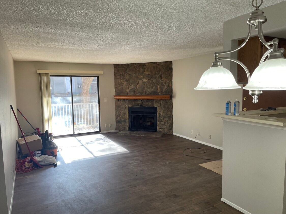 Great Room - 903 S Zeno Way