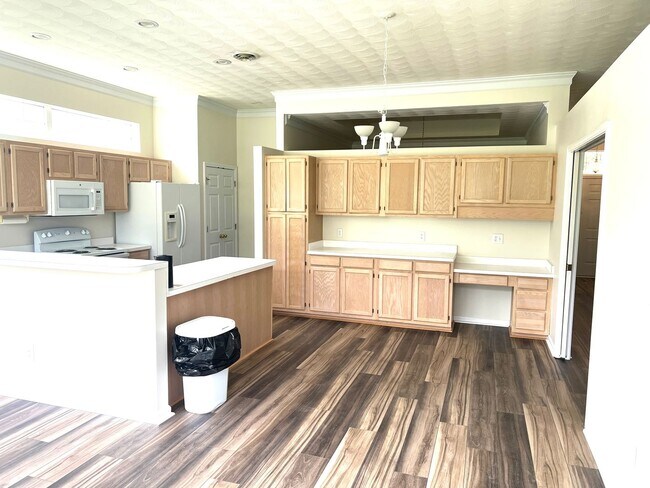 Foto del edificio - Pet Friendly, Unfurnished, 3 Bedroom, 2 Ba...