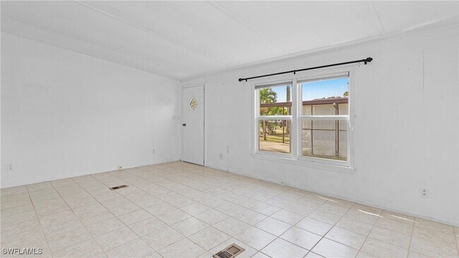 Building Photo - 111 Grassy Key Ln