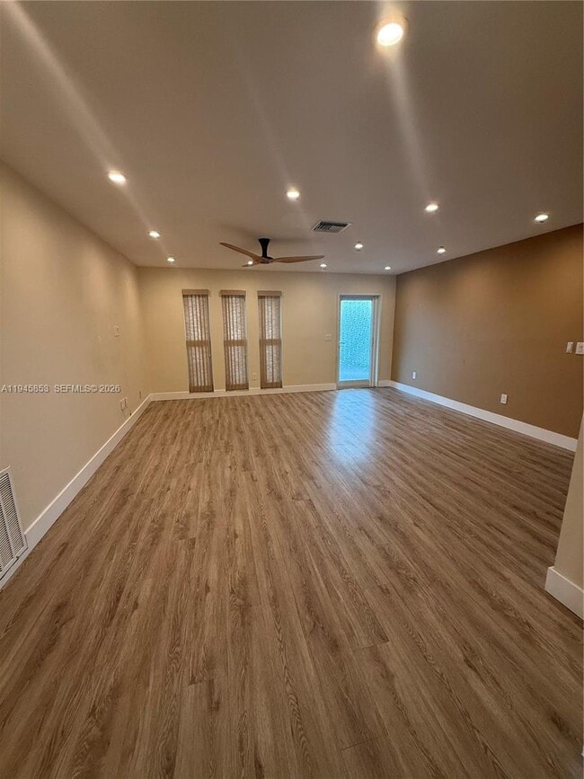 Foto del edificio - 407 SE 4th Terrace