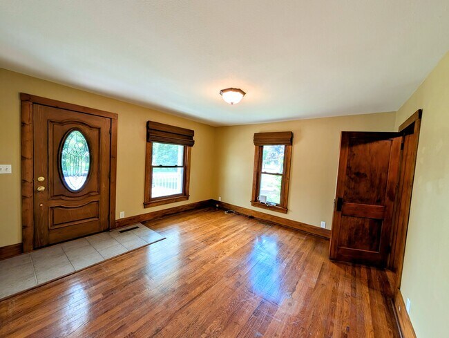 Foto del edificio - 509 W Robinson St