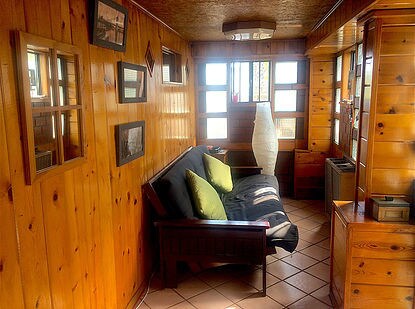 Sala de entrada (oficina/almacenamiento de bicicletas/tablas de surf) - 804 Venice Blvd
