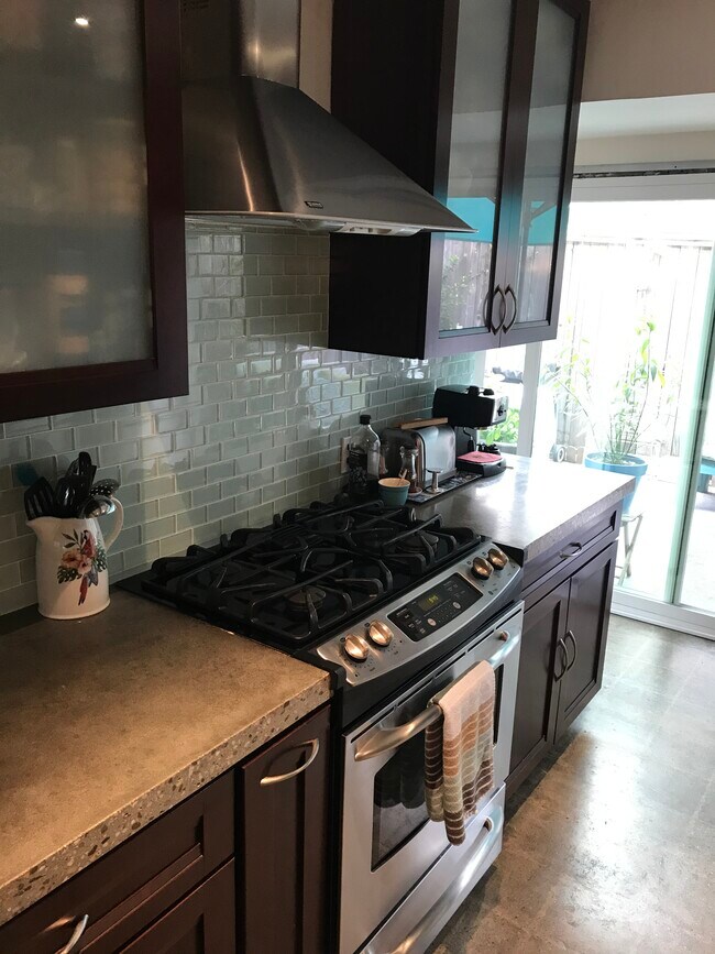 estufa de gas - 4040 Grand View Blvd