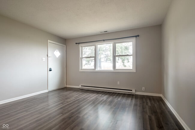 Building Photo - 4305 E 550 S